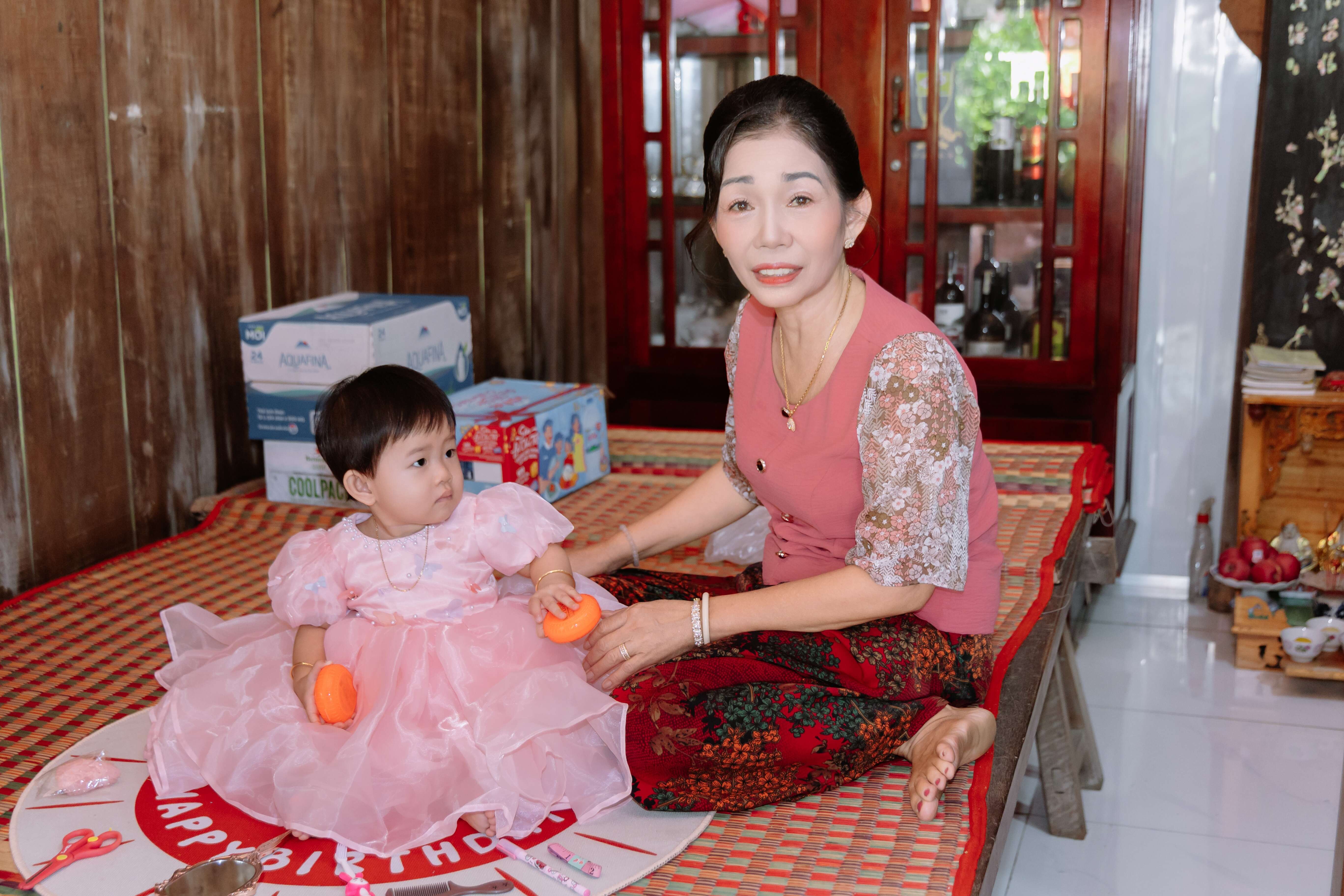 Tiec Thoi Noi My Duyen
